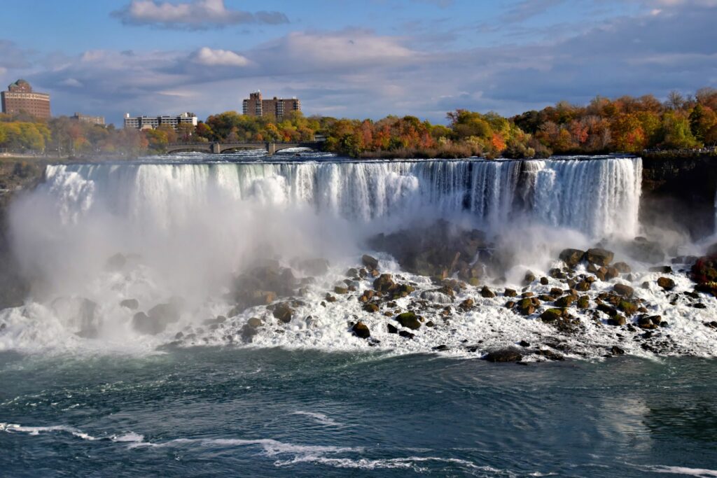 Les chutes du Niagara en automne