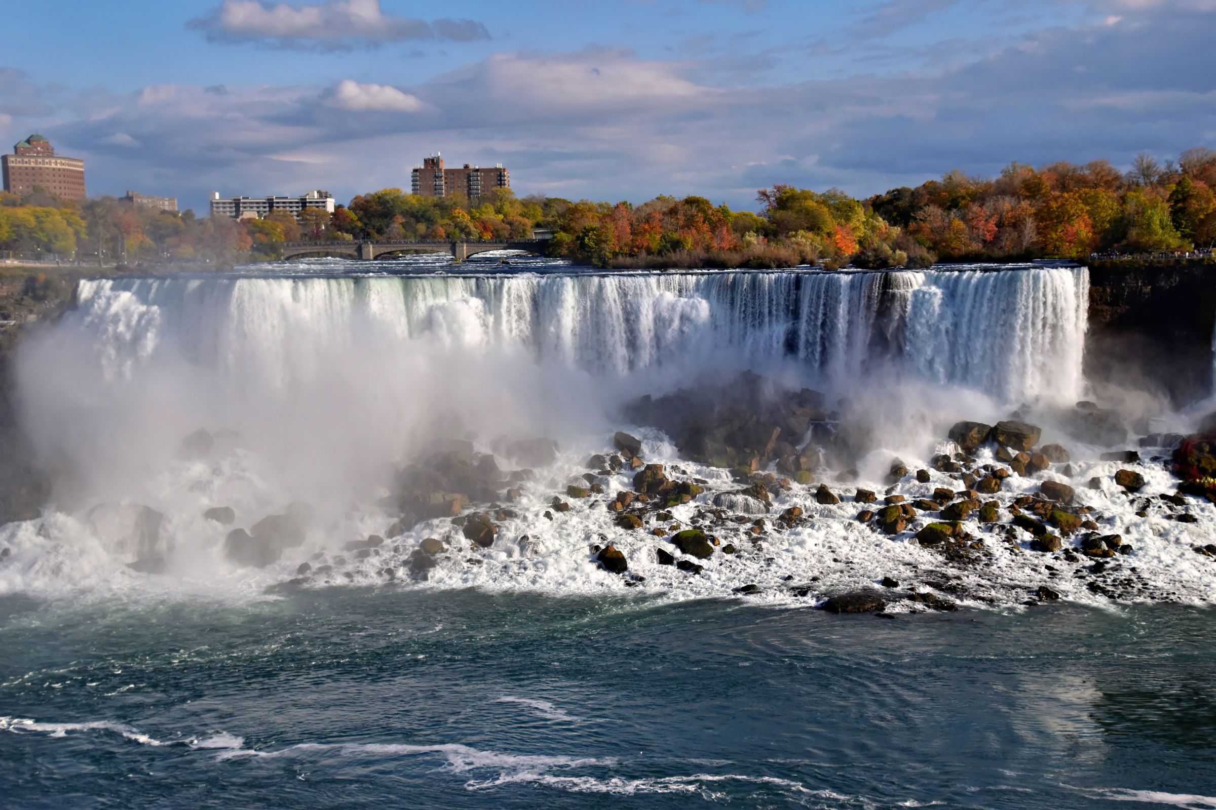 Les chutes du Niagara en automne